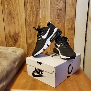 Nike Air Max 270 React